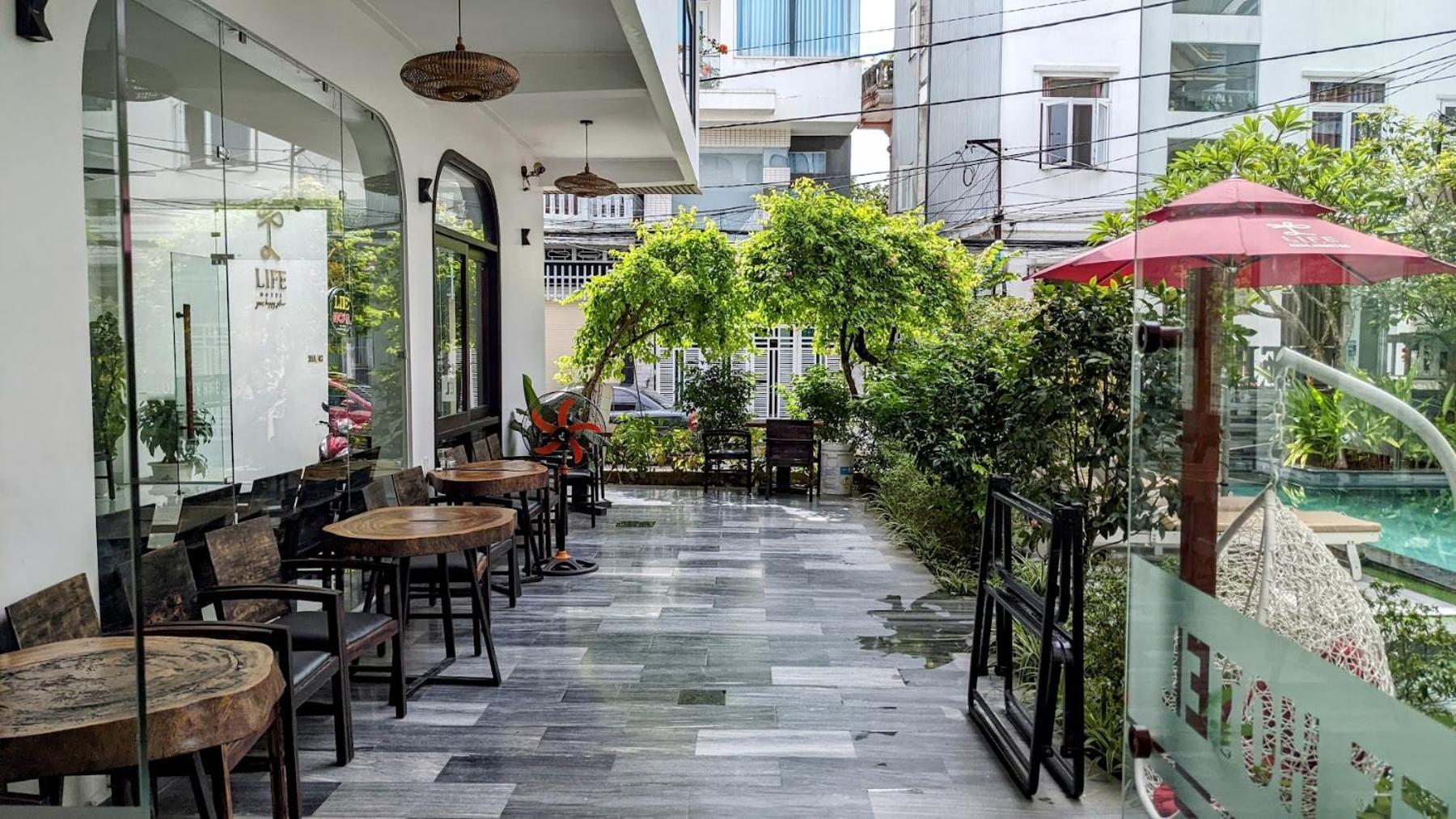 Life Boutique Hotel Hue Exterior photo